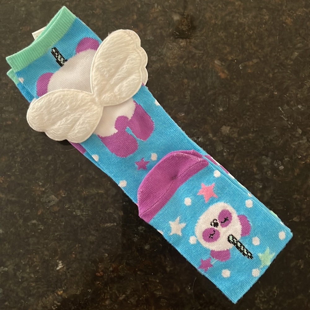 JUSTICE KNEE HIGH SOCKS NWT med/large